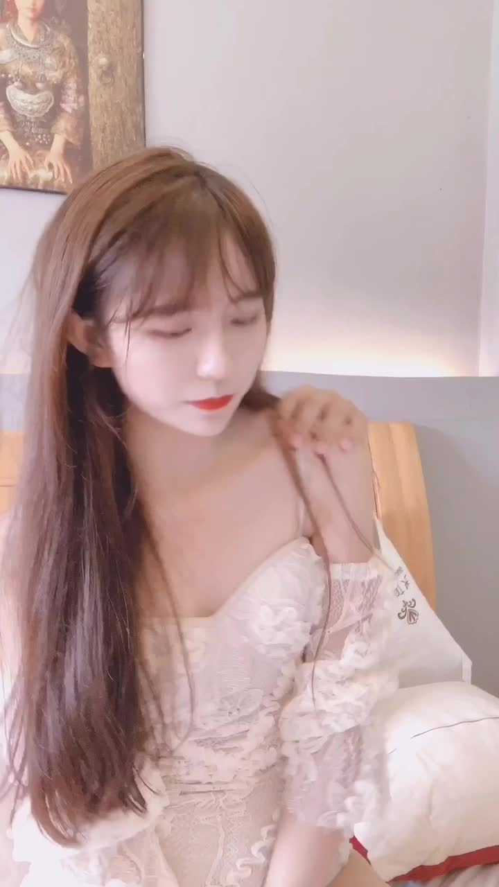 第一集初撮素人娘教育的生中出教程女子大生 new 第一集初撮素人娘教育的生中出教程女子大生 new